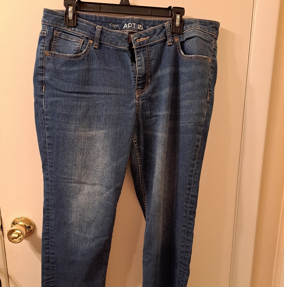 Apt 9 Capri jeans